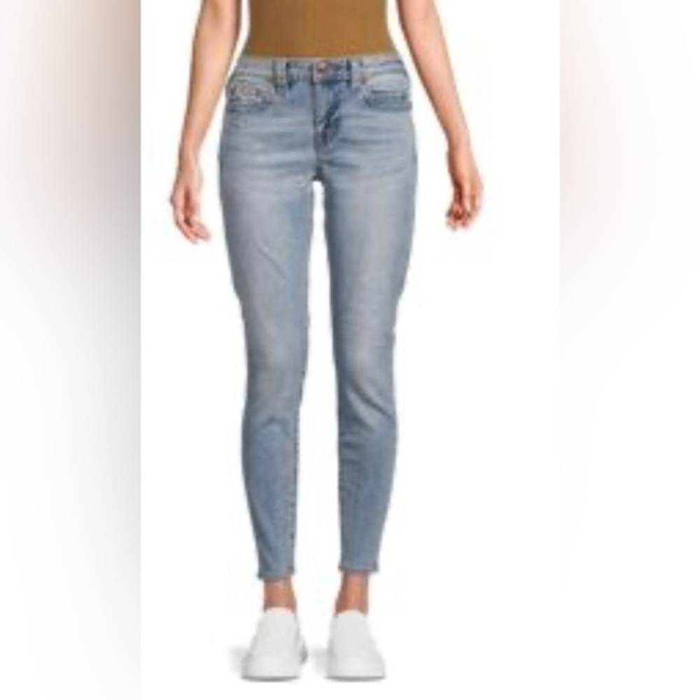 Max Jeans Skimmer Style Ankle cropped Faded No holes Stretch Jeans size 2